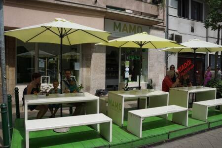 Apartamento Charming Flat In The Center Budapest Exterior foto